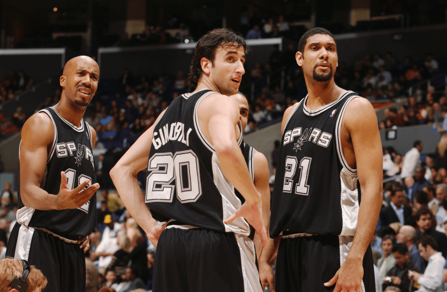 祸不单行，国际足联网站显示广西平果有四条转会禁令（接连受挫：FIFA官网披露广西平果遭四项转会禁令）