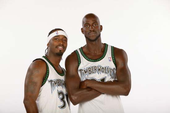 德天空：帕利尼亚已抵达伦敦，他希望本周代表热刺出战拜仁（德天空：帕利尼亚抵达伦敦，盼本周为热刺对阵拜仁登场）