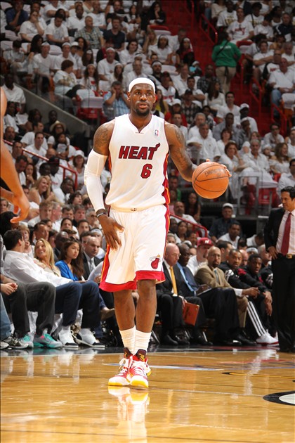 海外法国球员欧冠之夜：谢尔基、卡卢卢和扎格表现出色（欧冠夜法国海外军团高光：谢尔基、卡卢卢、扎格抢眼发挥）