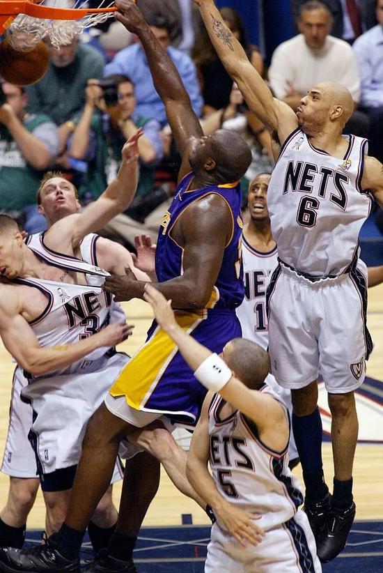 CBA球员最佳阵容提名：前三竞争激烈,（CBA最佳阵容提名出炉：前三名之争白热化）