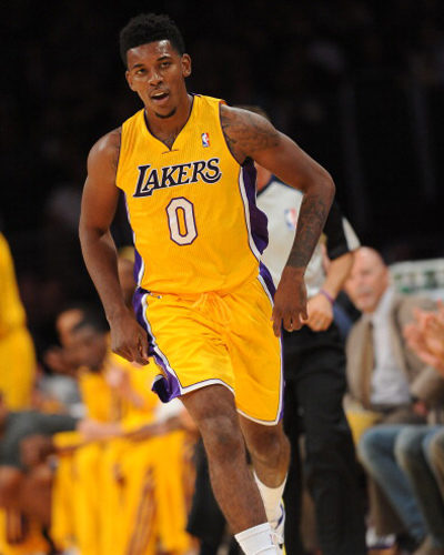 意甲裁判指派员罗基：霍伊伦应该因为肘击对手被罚下（意甲裁判主管罗基：霍伊伦肘击对手本应被红牌罚下）