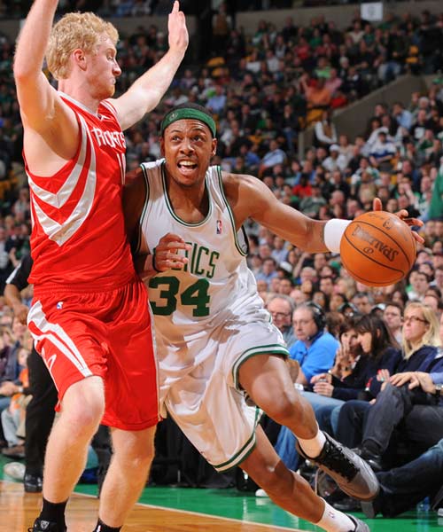 乌克兰近些年同瑞典正赛交手两次，两战全胜保持不败（乌克兰近年正赛两遇瑞典皆取胜）