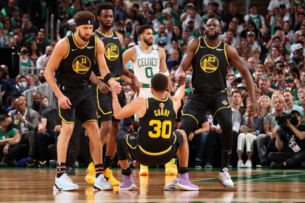 罗体：罗马希望先租后买签法比奥-席尔瓦，狼队要1500万欧（罗体：罗马欲先租后买法比奥-席尔瓦，狼队标价1500万欧元）